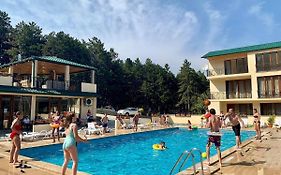 Hotel Surami