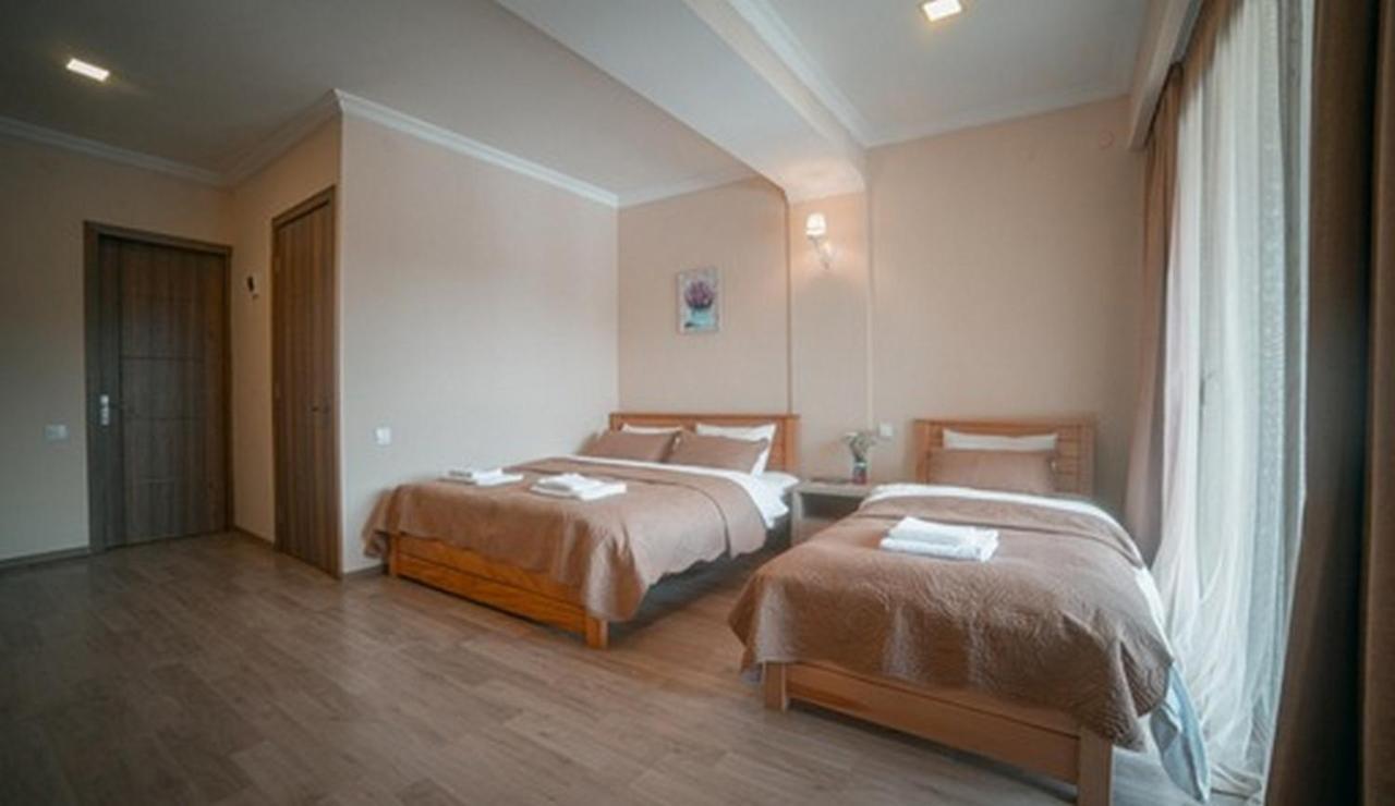 Hotel Surami Exterior photo