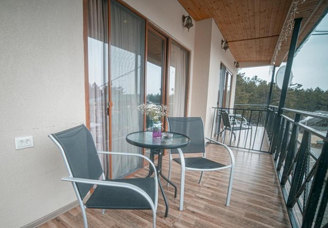 Hotel Surami Exterior photo